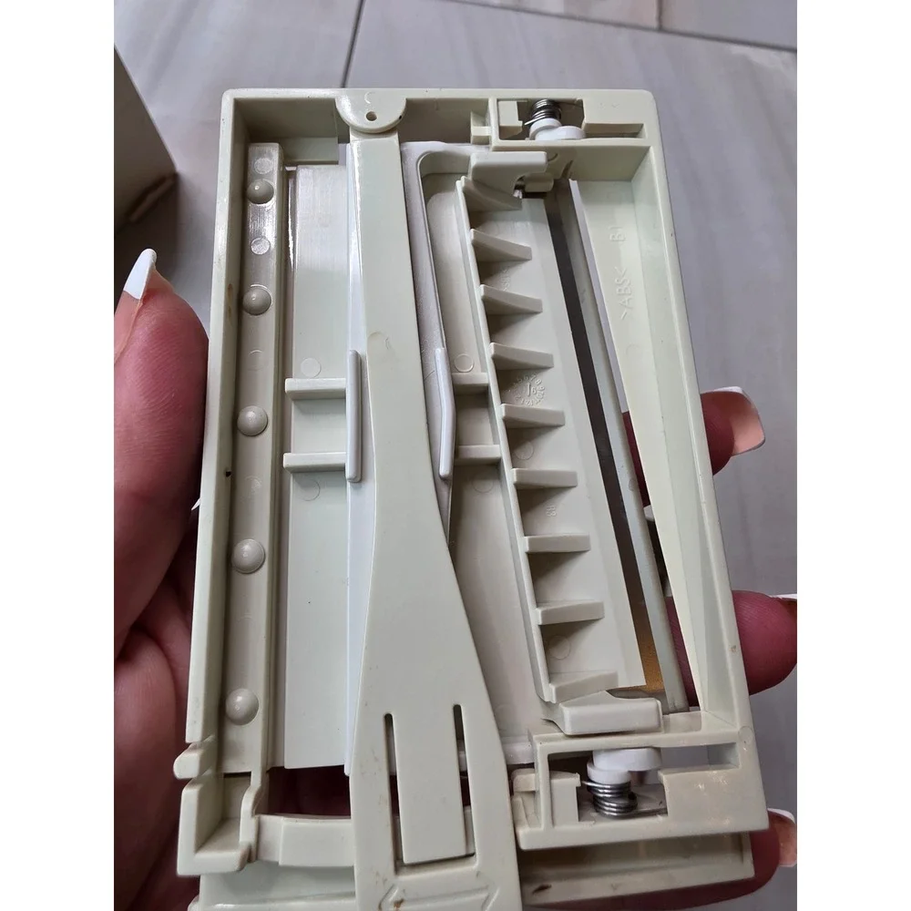 Pampered Chef Ultimate Mandoline Slicer Replacement Blades and‎ Storage Case A2